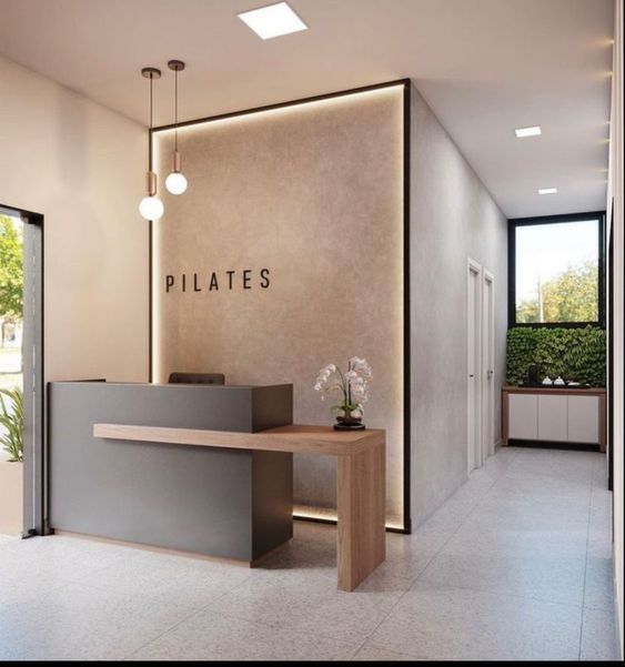 Isla Reception desk